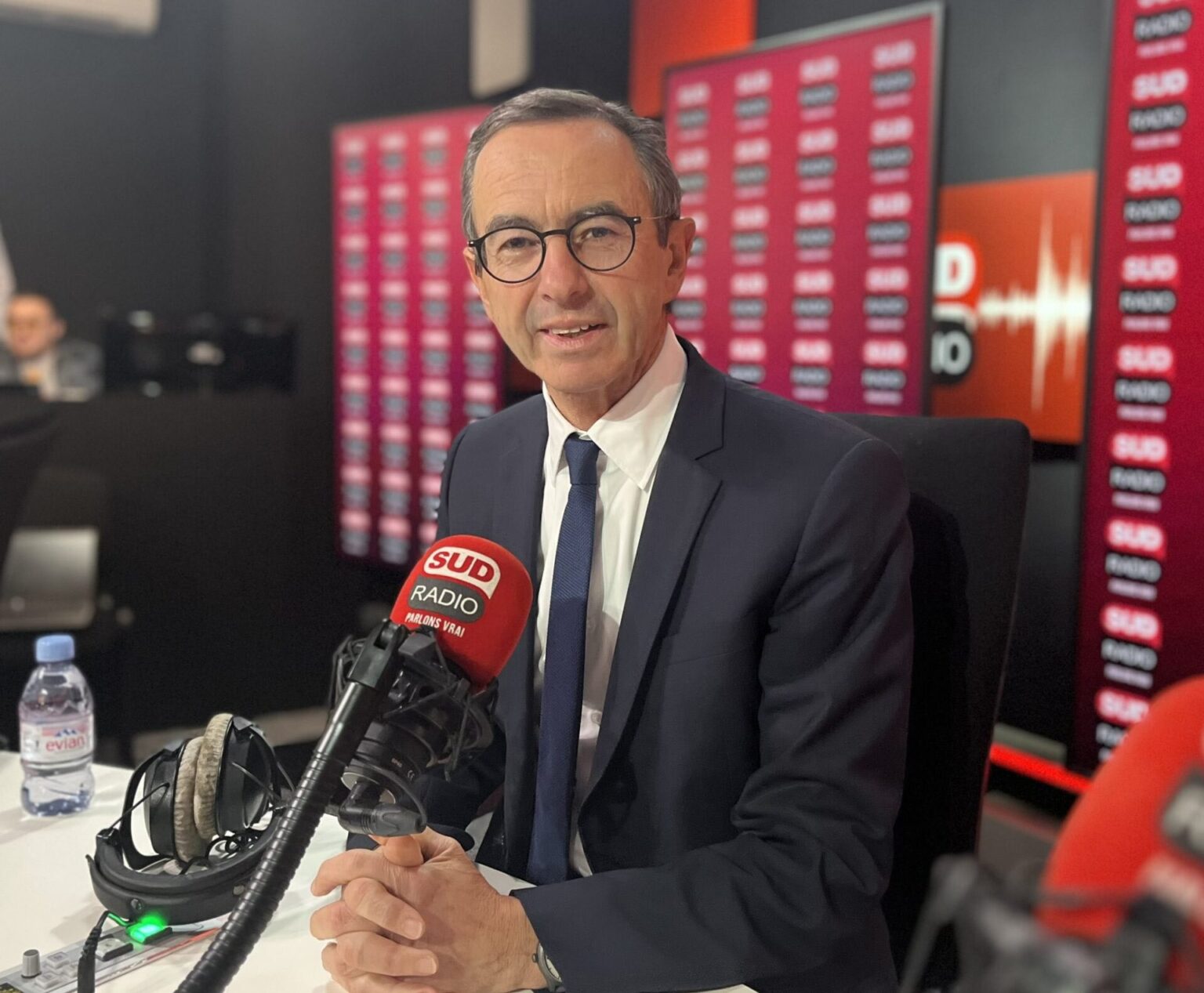 Avec Bruno Retailleau, Sénateur De Vendée Et Président Du Groupe LR Au ...