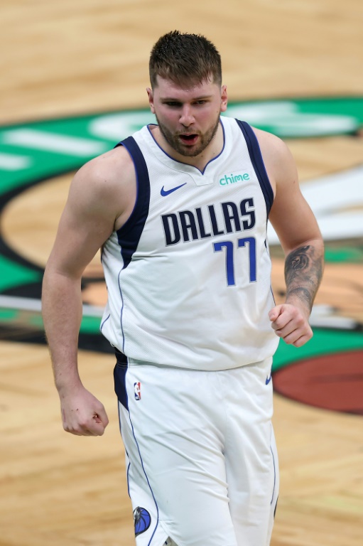 Luka Doncic, le meneur slovène des Dallas Mavericks, contre les Boston Celtics dans le deuxième match des Finales NBA 2024, à Boston, le 09 juin 2024