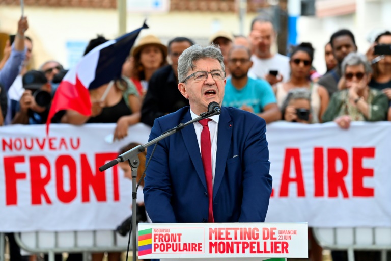 Le leader de La France insoumise Jean-Luc Mélenchon prend la parole lors d'un meeting, le 23 juin 2024 à Montpellier (Hérault)