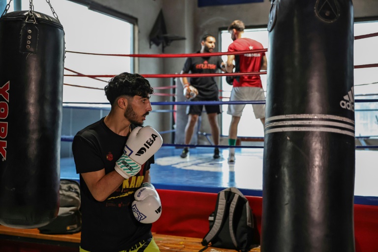 Le boxeur palestinien Wassim Abou Sal lors d'une séance d'entraînement, le 22 juin 2024 à Ramallah