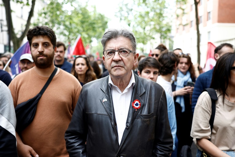 Le fondateur de La France insoumise (LFI) Jean-Luc Melenchon participe à une manifestation de soutien aux Palestiniens, le 8 juin 2024 à  à Paris