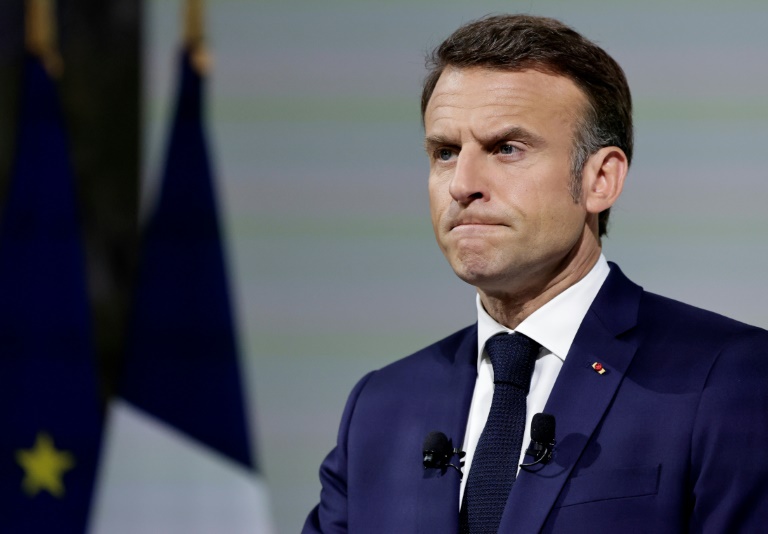 Le président Emmanuel Macron à Paris, le 12 juin 2024