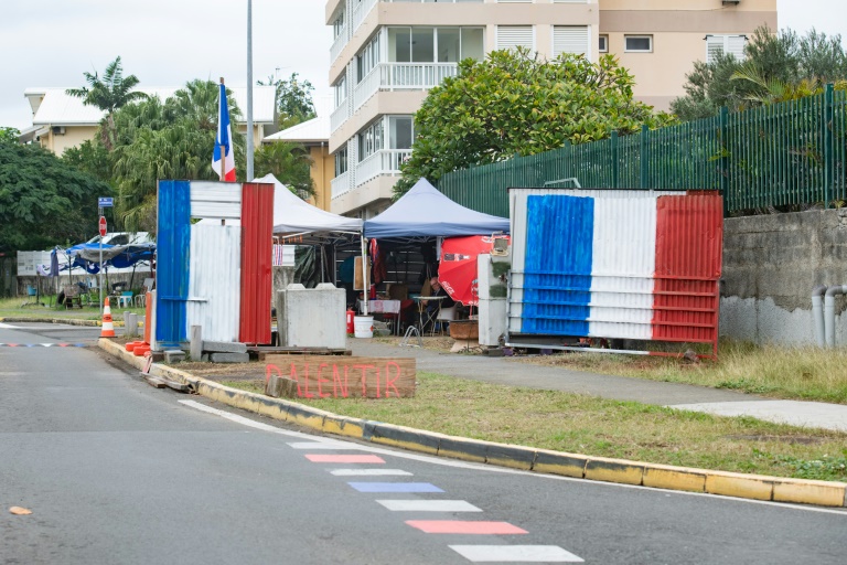 Un barrage loyaliste à Nouméa, le 14 juillet 2024