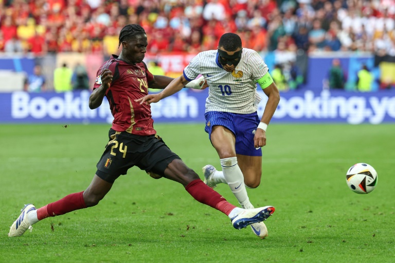 Kylian Mbappe, à côté de Amadou Onana, lors de France-Belgique lundi en huitième de finale de l'Euro-2024 à Düsseldorf
