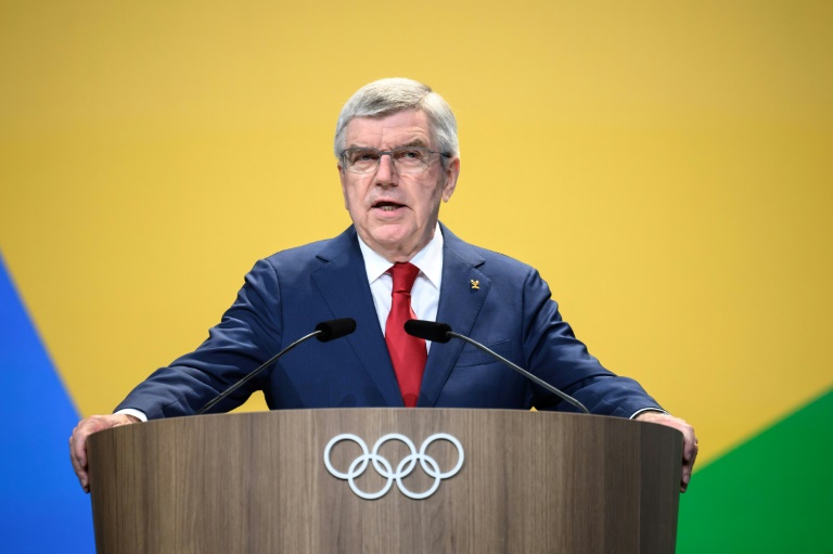 Le président du CIO Thomas Bach s'exprimant devant la 142e session à Paris, le 23 juillet 2024, à trois jours du coup d'envoi des JO