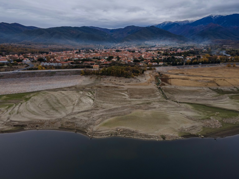 Le lac de retenue de Vinça, dans les Pyrénées-Orientales, le 9 décembre 2023