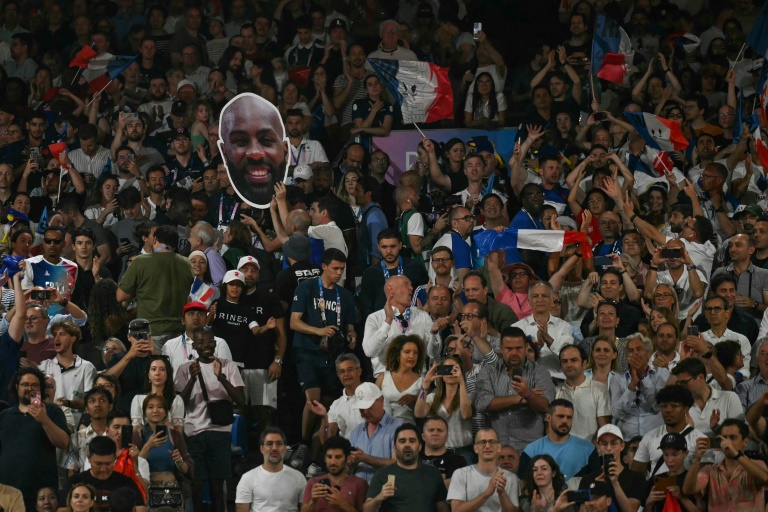 Supporteurs de Teddy Riner à Paris le 2 août 2024