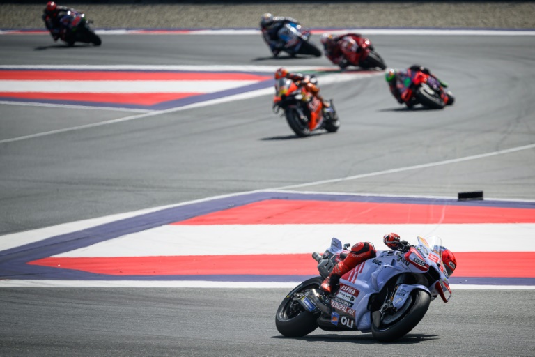 Le pilote espagnol Marc Marquez (Ducati-Gresini, au premier plan) lors du Grand-Prix d'Autriche MotoGP sur le circuit de Spielberg le 18 août 2024.