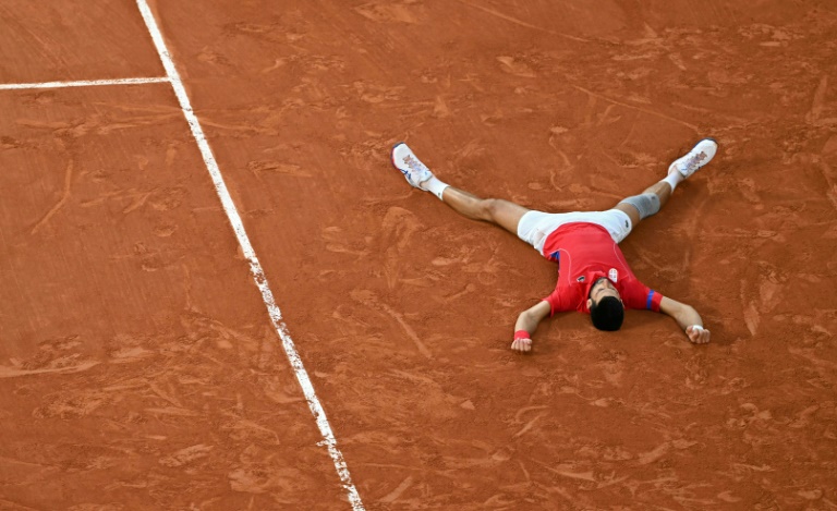 Novak Djokovic après sa victoire en demi-finale du tournoi olympique contre l'Italien Lorenzo Musetti, le 2 août 2024 au stade Roland-Garros à Paris