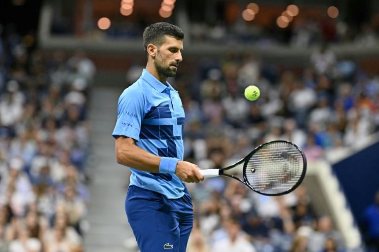 Le Serbe Novak Djokovic, le tenant du titre, pendant son match du 3e tour de l'US Open perdu face à l'Australien Alexei Popyrin le 30 août 2024 à New York