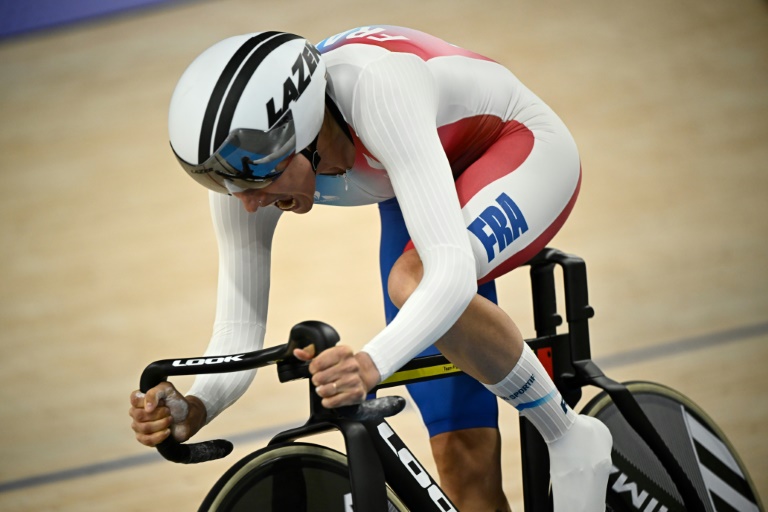 Marie Patouillet pendant son 500 m contre-la-montre jeudi aux Jeux paralympiques.