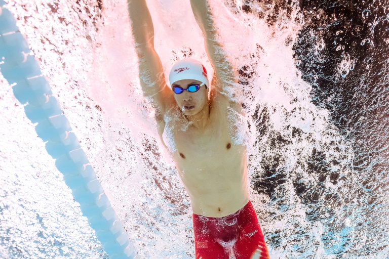 Le Chinois Wang Shun, tenant du titre, en séries du 200 m 4 nages des Jeux olympiques à Paris La Défense Arena le 1er août 2024 à Nanterre