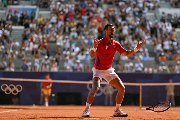 Le Serbe Novak Djokovic après sa victoire en finale olympique, à Roland Garros, le 4 août 2024