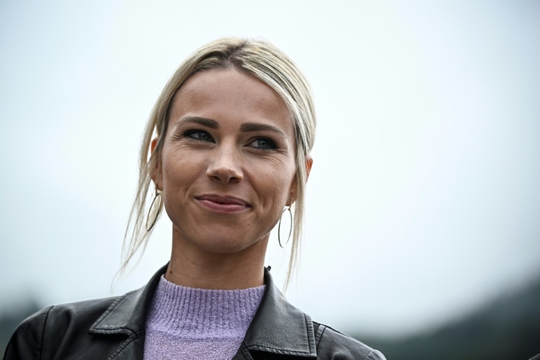 La directrice du Tour de France féminin Marion Rousse à L'Alpe d'Huez, le 18 août 2024