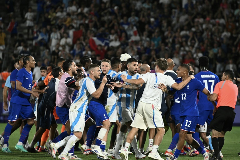 Tensions entre l'équipe de France et l'Argentine aux JO-2024, le 2 août 2024 à Bordeaux