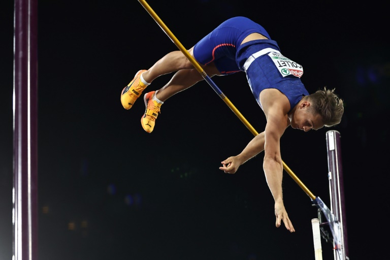 Le perchiste français Thibaut Collet lors des Championnats d'Europe, le 12 juin 2024 à Rome