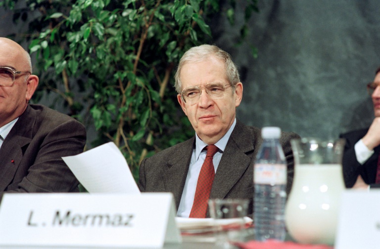 Louis Mermaz, ministre de l'Agriculture, lors du congrès de la Fédération nationale des producteurs de lait, le 12 mars 1992 à Angers