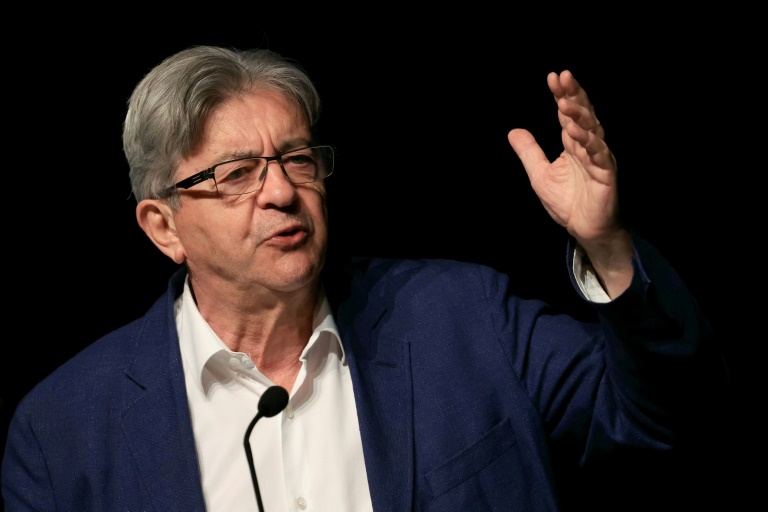 Le leader de LFI Jean-Luc Mélenchon s'exprime lors de l'université d'été du mouvement le 23 août 2024 à Châteauneuf-sur-Isère, dans la Drôme