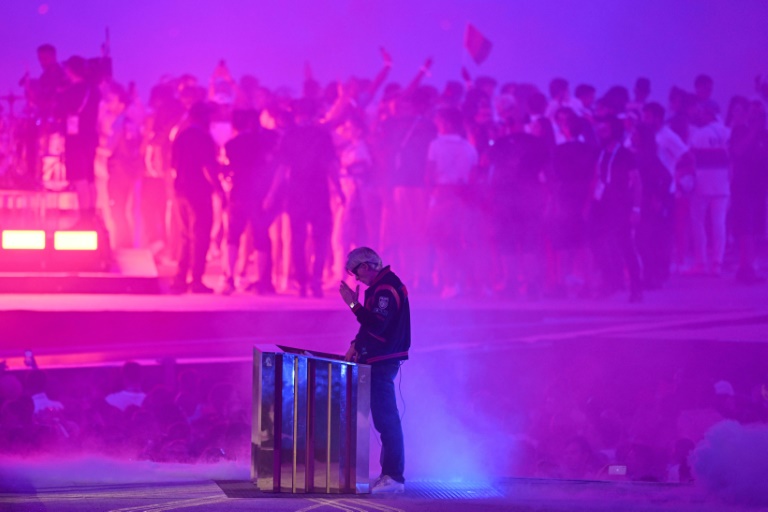 Le DJ français Kavinsky lors de la cérémonie de clôture des JO de Paris, le 11 août 2024 au stade de France, à Saint-Denis