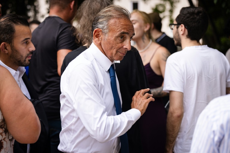 Le chef de Reconquête! Eric Zemmour lors des universités d'été de son parti, le 7 septembre 2024 à Orange, dans le Vaucluse