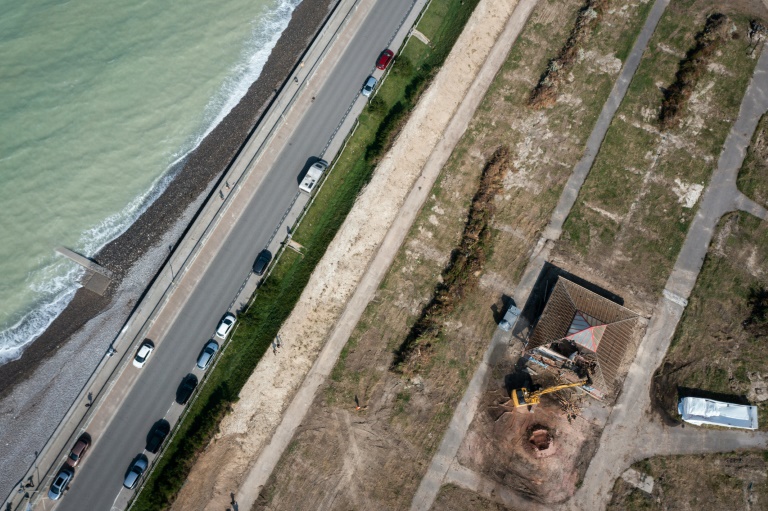 Vue aérienne de la destruction d'un camping municipal à Quiberville-sur-Mer, le 20 septembre 2024 en Seine-Maritime