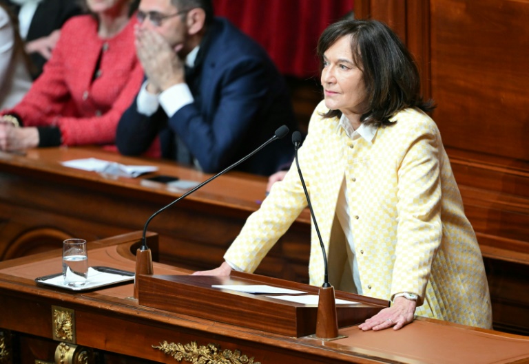 La sénatrice socialiste Laurence Rossignol prononce un discours lors de la convocation d'un congrès des deux chambres du Parlement à Versailles, le 4 mars 2024, pour ancrer le droit à l'avortement dans la constitution du pays