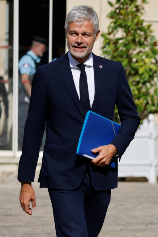 Le chef des Républicains (LR) à l'Assemblée nationale, Laurent Wauquiez, arrive à l'hôtel Matignon à Paris, le 19 septembre 2024