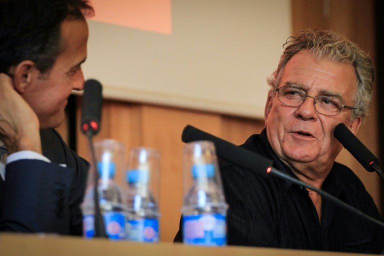 Frédéric Mion, alors président de président de Sciences Po (à gauche), avec le politologue Olivier Duhamel à Paris, le 26 août 2016