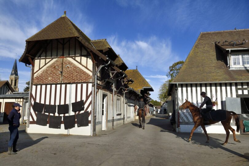 écuries hippodrome deauville