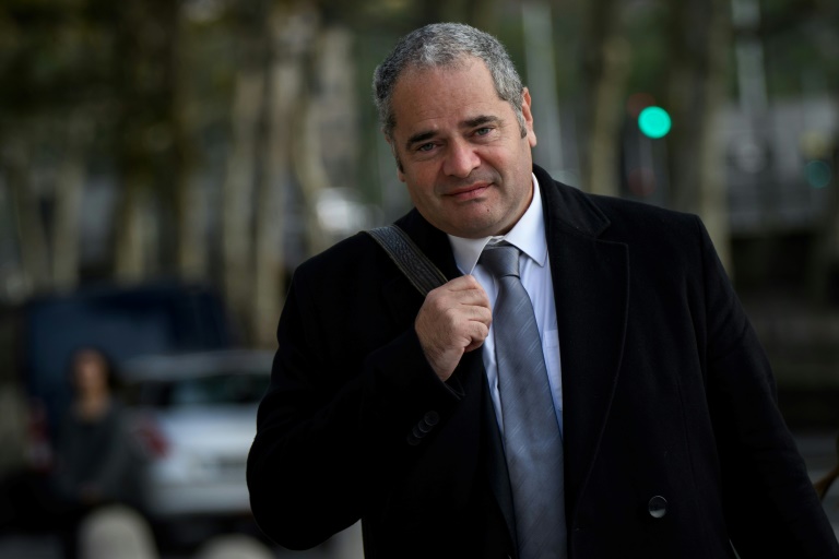 François Thierry, ancien directeur de l'Office central pour la répression du trafic illicite des stupéfiants (OCRTIS), arrive au tribunal de Lyon, le 23 septembre 2024