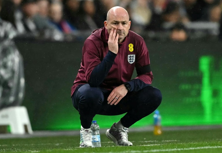 Le sélectionneur anglais Lee Carsley lors du match aller en Ligue des Nations entre l'Angleterre et la Finlande au stade de Wembley à Londres le 10 septembre 2024