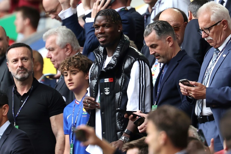 Paul Pogba assiste au match France-Belgique de l'Euro 2024 de football à Dusseldorf (Allemagne) le 1er juillet 2024