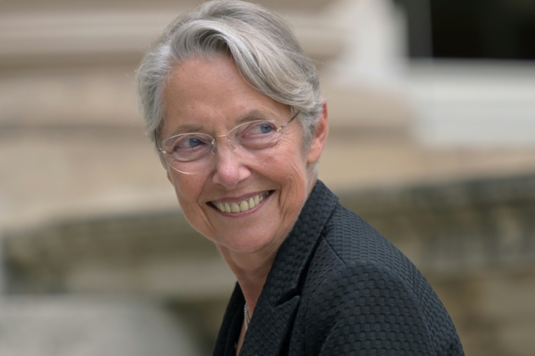 Elisabeth Borne à son arrivée à l'Assemblée nationale, le 8 juillet 2024