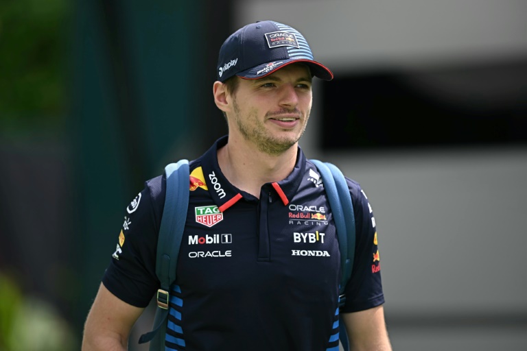 Le Néerlandais Max Verstappen (Red Bull) lors des essais du Grand-Prix de Singapour de Formule 1 sur le circuit de Marina Bay le 20 septembre 2024.