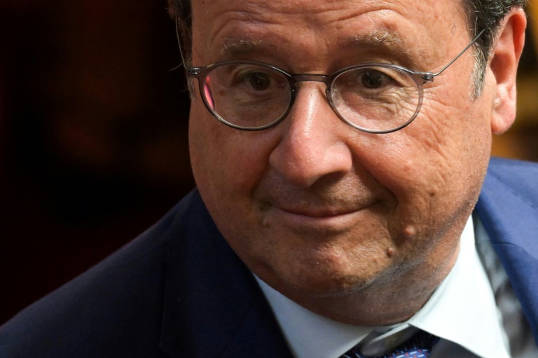 L'ex-président français et député du Parti socialiste et du Nouveau Front populaire (NFP), François Hollande, à l'Assemblée nationale française, le 18 juillet 2024