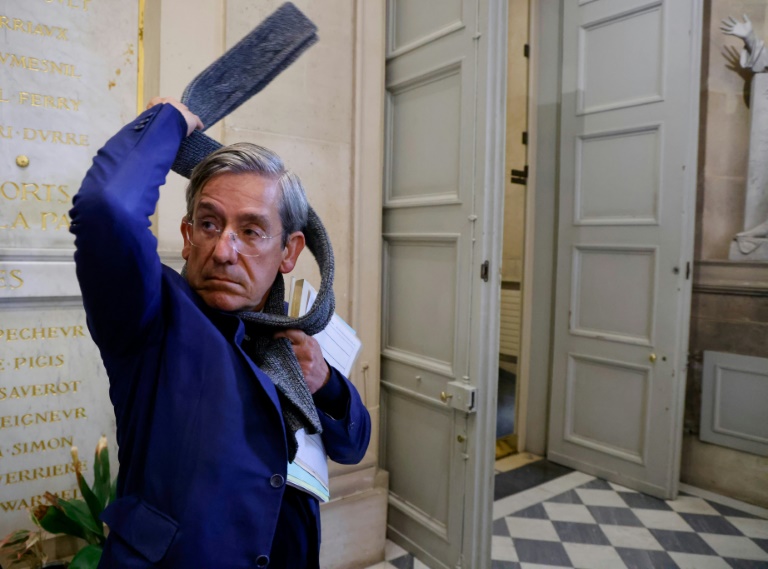 Membre du Groupe Libertés, Indépendants, Outre-mer et Territoires (LIOT), rapporteur général du budget et député français Charles de Courson