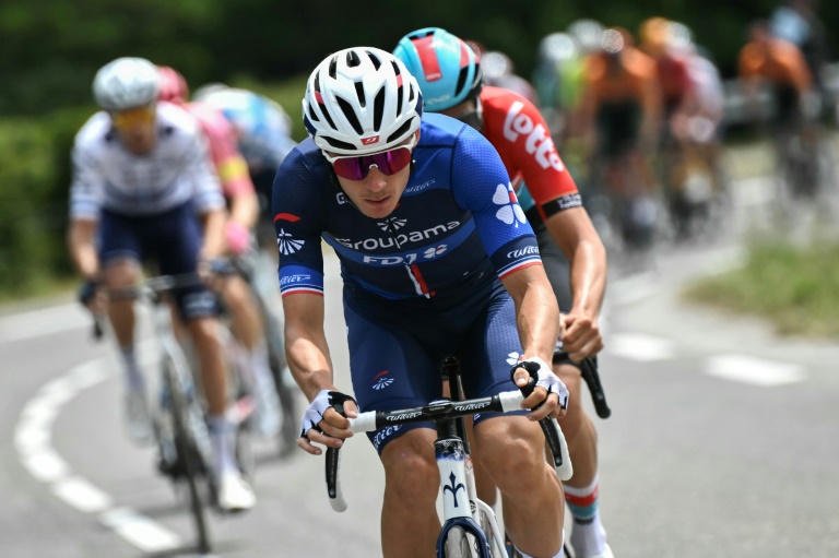 Le cycliste français de l'équipe Groupama-FDJ Valentin Madouas, lors du début de la 19ème étape de la 111ème édition du Tour de France, dans les Hautes-Alpes, le 19 juillet 2024