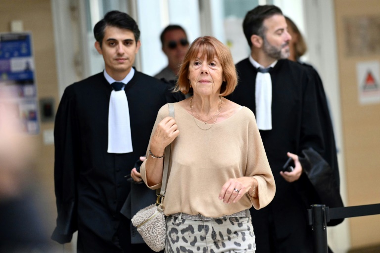 Gisèle Pelicot arrive au tribunal à Avignon, le 11 septembre 2024