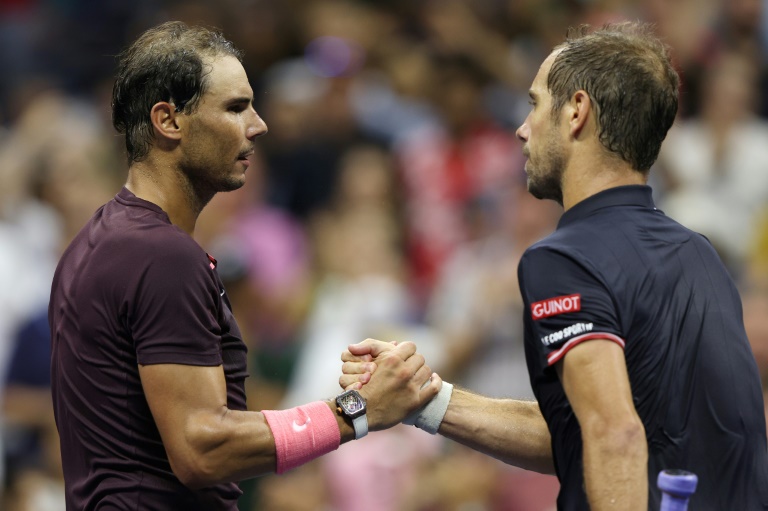 Rafael Nadal et Richard Gasquet à la fin de leur match au 3e tour de l'US Open, le 3 septembre 2022 à New York