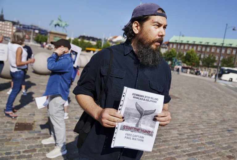 Des manifestants exhortent les autorités danoises de libérer l'activiste Paul Watson à Copenhague,au Danemark le 3 septembre 2024