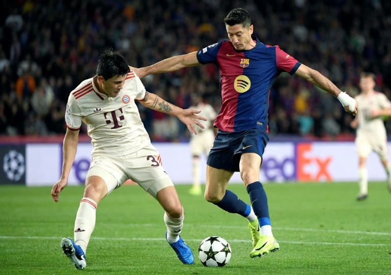 L'avant-centre polonais du FC Barcelone Robert Lewandowski au cours du match de Ligue des champions contre le Bayern Munich le 23 octobre 2024 à Barcelone