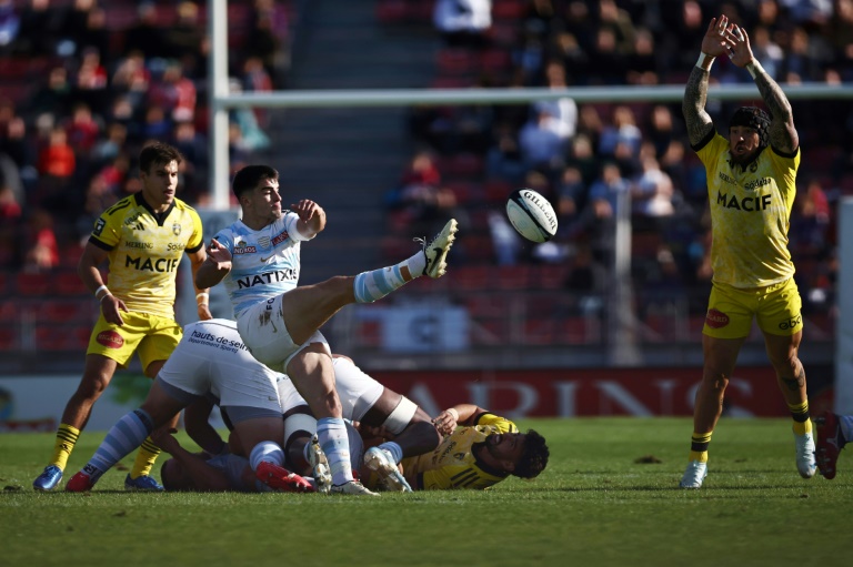 Le demi de mêlée du Racing Nolann Le Garrec n'a rien pu faire pour éviter la défaite des siens contre La Rochelle à Créteil, le 28 septembre 2024