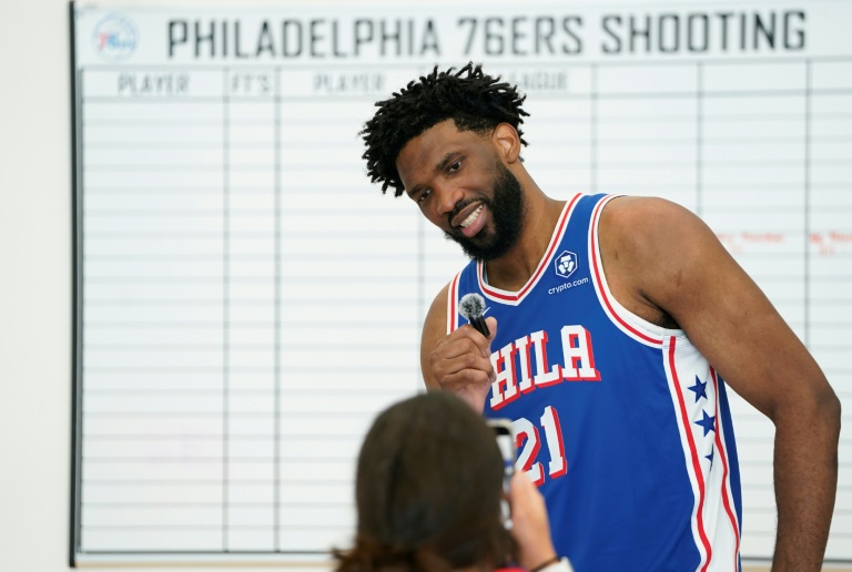 Joel Embiid lors de la conférence de presse de rentrée de la franchise des Philadelphie 76ers à Camden le 30 septembre 2024