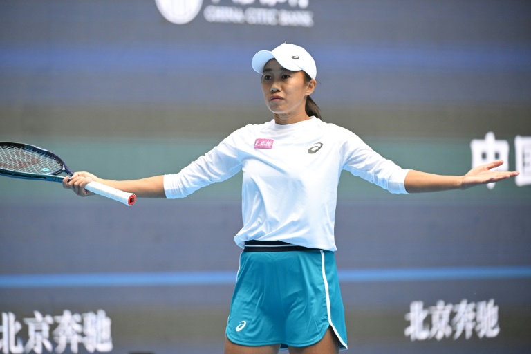 La Chinoise Zhang Shuai s'est qualifiée pour les quarts de finale du tournoi WTA 1000 de Pékin en battant la Polonaise Magdalena Frech le 1er octobre 2024