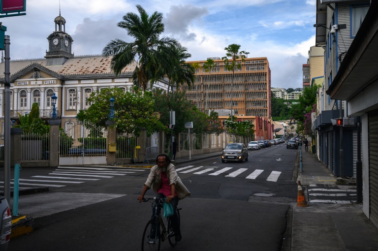 Rue quasi désertée près de la mairie de Fort-de-France, le 21 septembre 2024