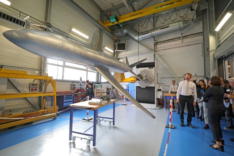 Une maquette d'avion dans le centre d'Onera à Lille, le 1er octobre 2024