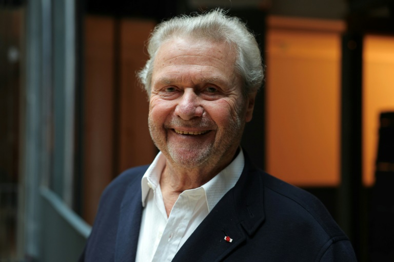 Alain Dominique Perrin, président de la fondation Cartier pour l'art contemporain, lors de la visite de presse du nouvel espace réalisé par l'architecte Jean Nouvel à l'occasion du 40e anniversaire de la fondation, le 18 octobre 2024 à Paris