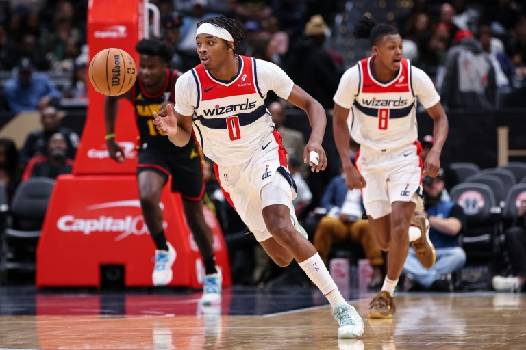 Le joueur français des Washington Wizards Bilal Coulibaly (#0) lors d'un match de saison régulière de NBA contre les Atlanta Hawks, le 30 octobre 2024 à Washington DC