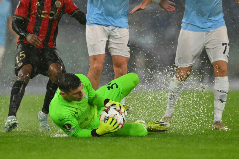 Le gardien de la Lazio Christos Mandas lors du match de Ligue Europa contre Nice le 3 octobre 2024 à Rome