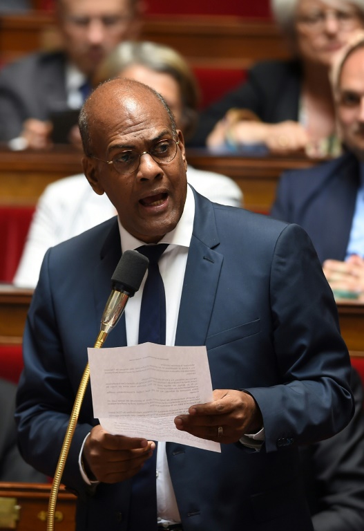 Serge Letchimy lors des questions au gouvernement à l'Assemblée nationale, à Paris le 4 juin 2019